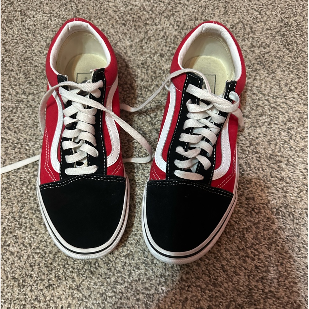 black and red, low top, old skool vans.